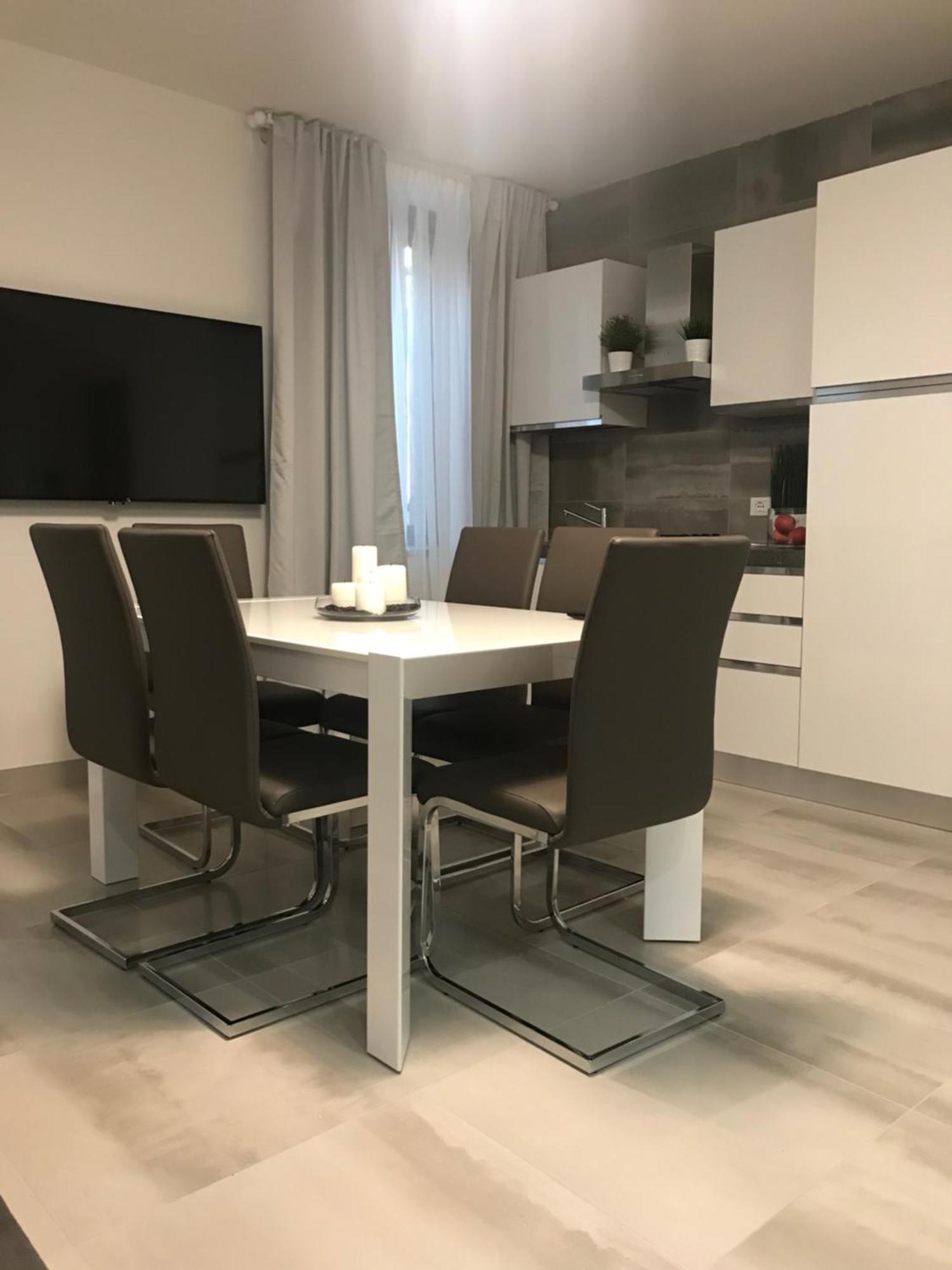 Loft Sirmione Apartment ภายนอก รูปภาพ