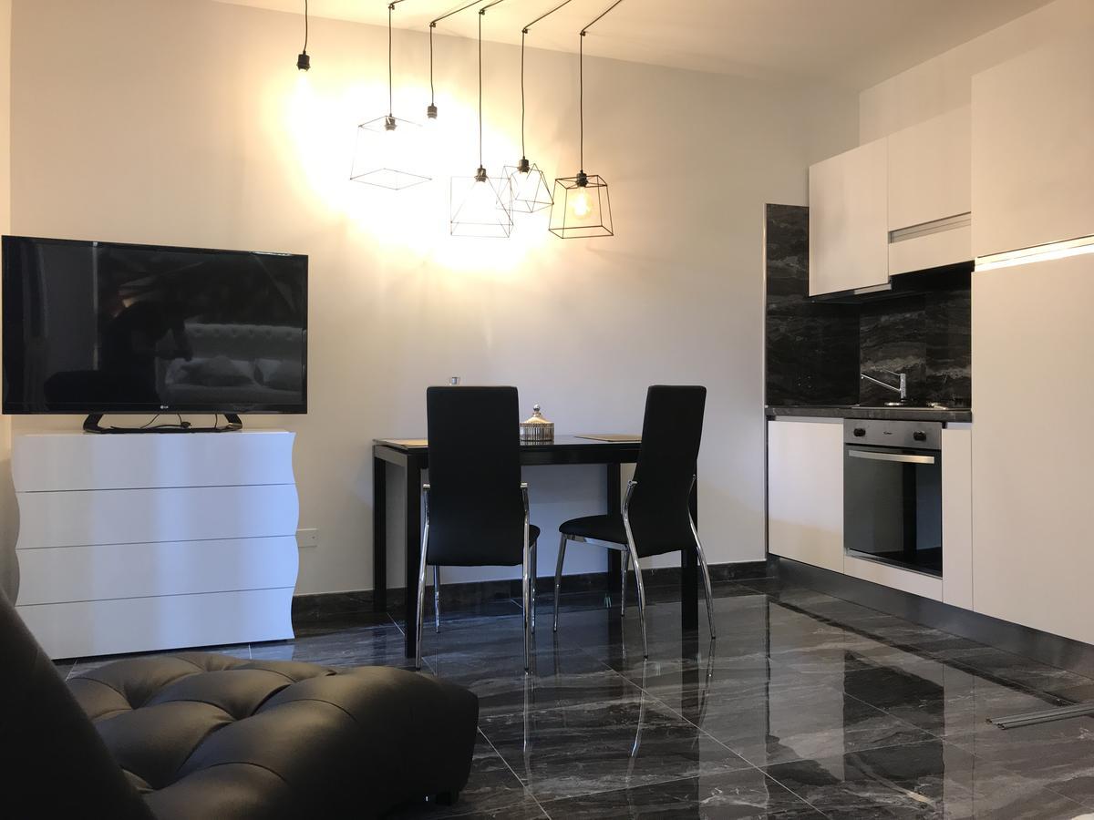 Loft Sirmione Apartment ภายนอก รูปภาพ