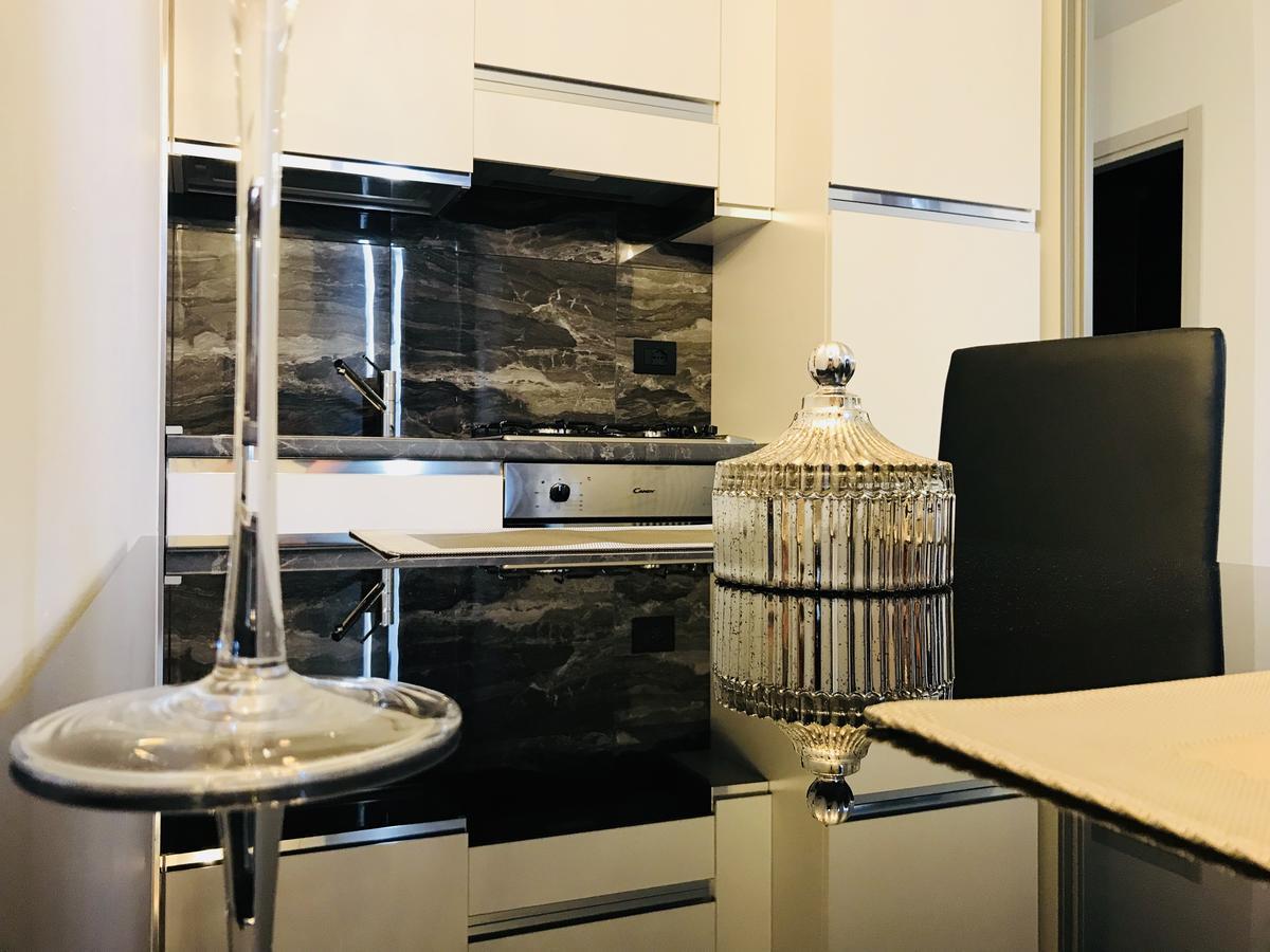 Loft Sirmione Apartment ภายนอก รูปภาพ